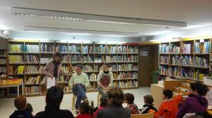 L'hora del conte sobre estades solidàries a la Biblioteca L'hora del conte sobre estades solidàries a la Biblioteca