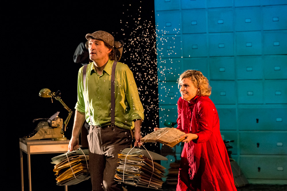 La nena dels Pardals amb La Tresca i la Verdesca La nena dels Pardals amb La Tresca i la Verdesca