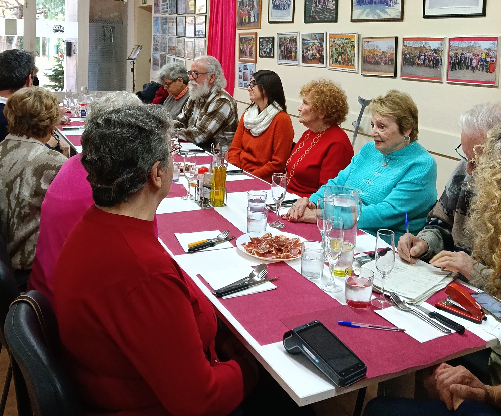 Àpats en companyia Àpats en companyia